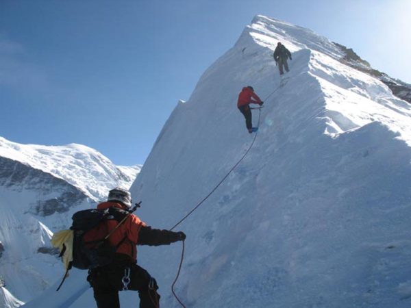 island peak climbing