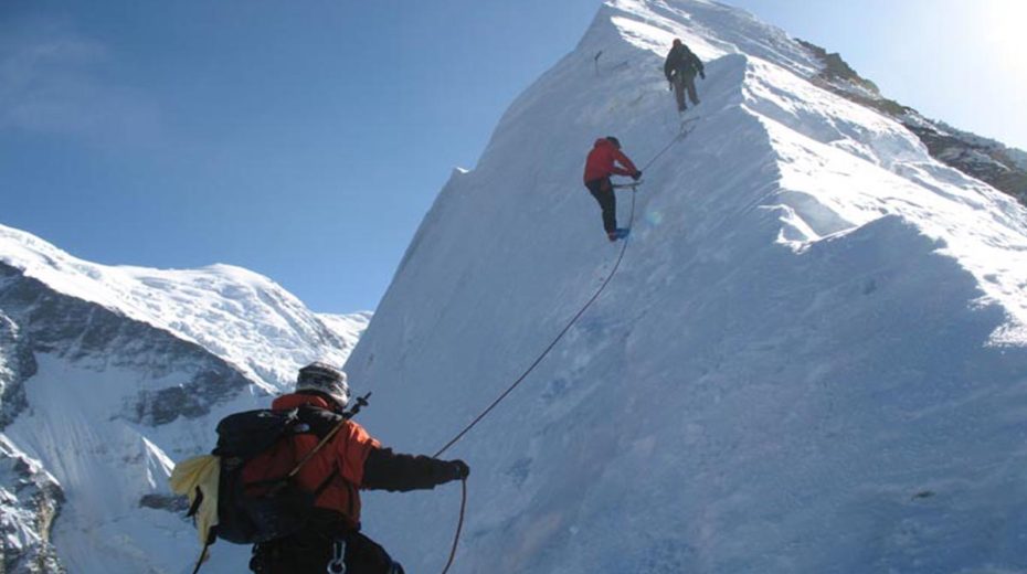 island peak climbing